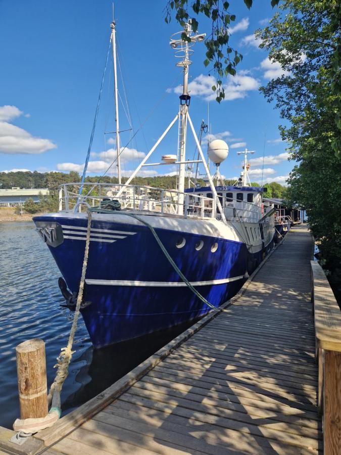 Ship Windoe Hotel Sodertalje Bagian luar foto
