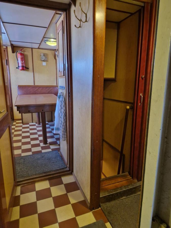 Ship Windoe Hotel Sodertalje Bagian luar foto