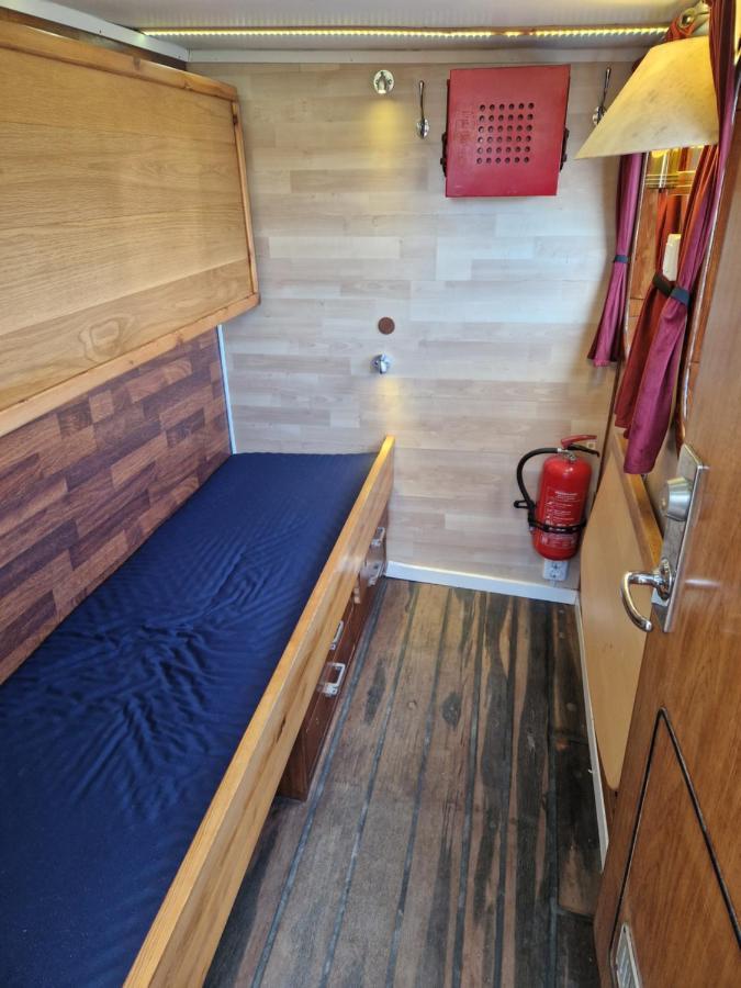 Ship Windoe Hotel Sodertalje Bagian luar foto
